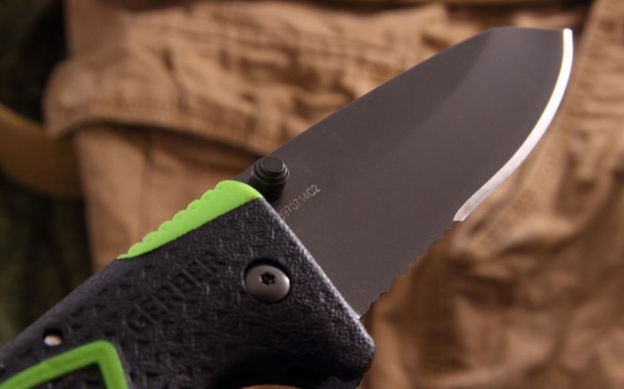 Складной нож Gerber Outdoor Freescape Folding Sheath Knife, сталь 7Cr17MoV, рукоять термопластик GRN